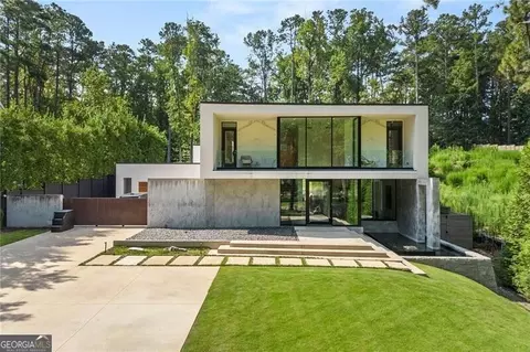 1085 Ferncliff Rd NE, Atlanta, GA 30324