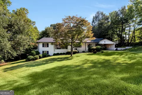 174 Maple St, Cornelia, GA 30531