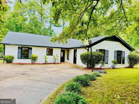 5525 Westberry Ln, Norcross, GA 30071