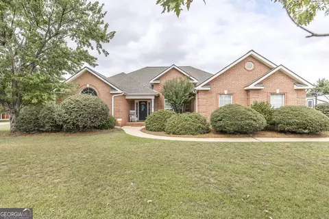 214 Santa Fe Trl, Warner Robins, GA 31088