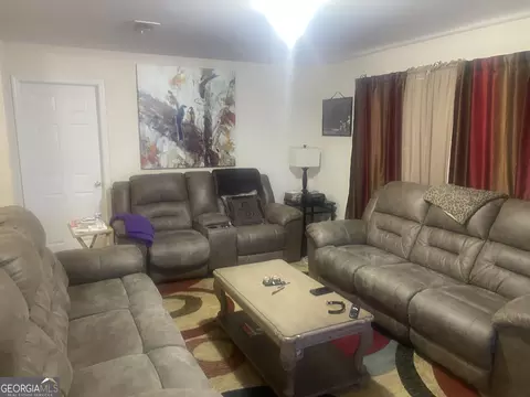104 King Arthur Dr, Lagrange, GA 30240 photo 3