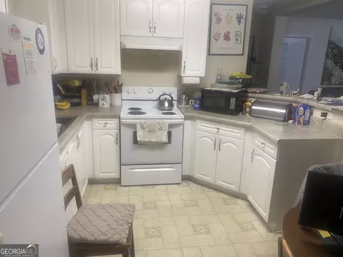 104 King Arthur Dr, Lagrange, GA 30240 photo 2