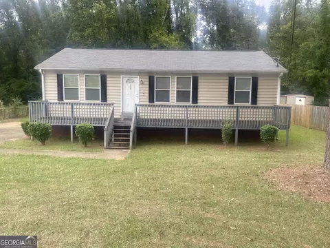 104 King Arthur Dr, Lagrange, GA 30240