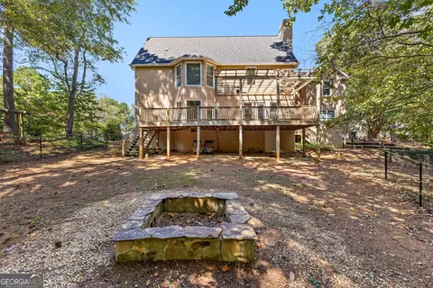 Exterior - 200 Ridgeview Ct, Lagrange, GA 30240 photo 10 of 16