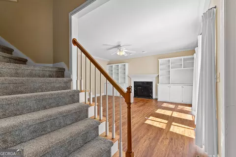 Living - 200 Ridgeview Ct, Lagrange, GA 30240 photo 5 of 9