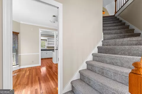 Entry Way - 200 Ridgeview Ct, Lagrange, GA 30240 photo 5 of 9