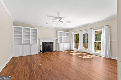 Living - 200 Ridgeview Ct, Lagrange, GA 30240 photo 1 of 9
