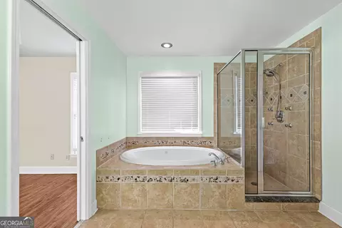 Bath - 200 Ridgeview Ct, Lagrange, GA 30240 photo 4 of 10