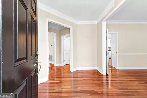 Entry Way - 200 Ridgeview Ct, Lagrange, GA 30240 photo 3 of 9