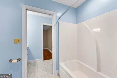 Bath - 200 Ridgeview Ct, Lagrange, GA 30240 photo 8 of 10