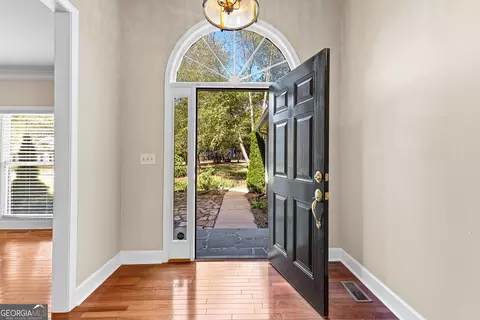 Entry Way - 200 Ridgeview Ct, Lagrange, GA 30240 photo 1 of 9