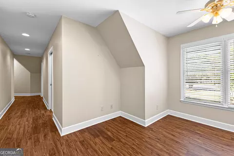 Entry Way - 200 Ridgeview Ct, Lagrange, GA 30240 photo 8 of 9