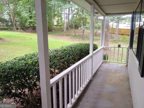 303 Farmbrook Pt, Stockbridge, GA 30281 photo 5