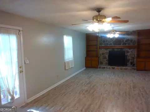303 Farmbrook Pt, Stockbridge, GA 30281 photo 17