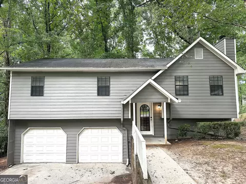 4040 Oak Stone Dr, Douglasville, GA 30135