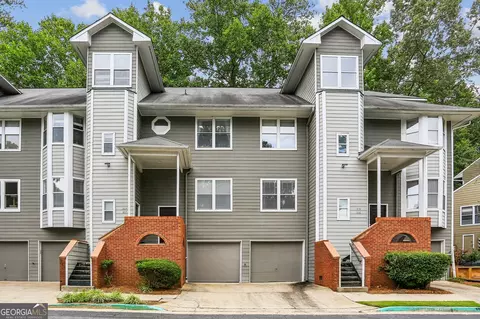 303 Ivy Green Ln SE, Marietta, GA 30067