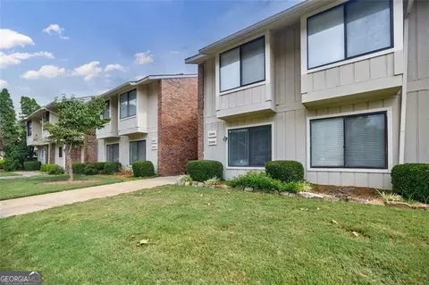 2062 Powers Ferry Trce SE, Marietta, GA 30067