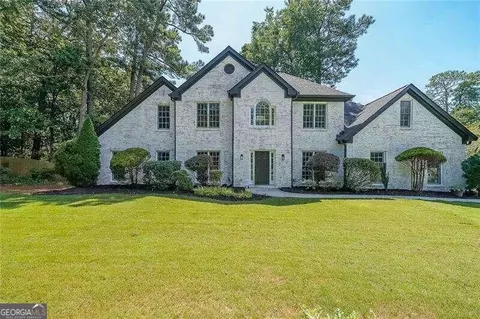 1250 Bristol Oaks Dr, Roswell, GA 30075