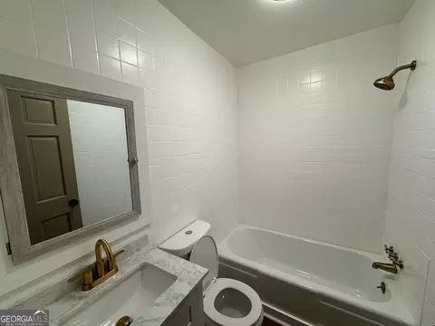 Bath - 4237 Dorothy Ave, Macon, GA 31206 photo 2 of 2