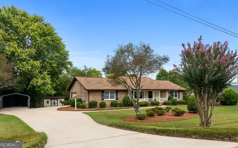 121 Russell Cir, Mcdonough, GA 30252