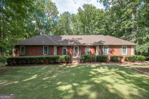 202 Taliaferro Dr, Hogansville, GA 30230