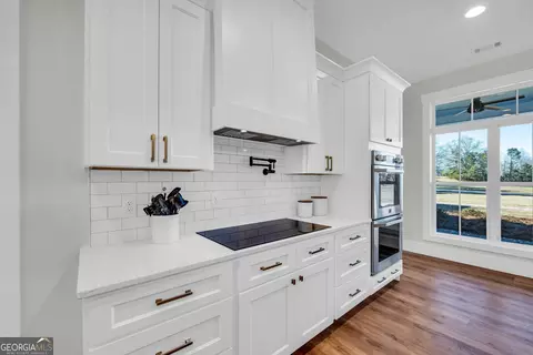 Kitchen - 590 Sardis Rd, Rayle, GA 30660 photo 10 of 10