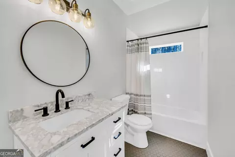 Bath - 590 Sardis Rd, Rayle, GA 30660 photo 12 of 12