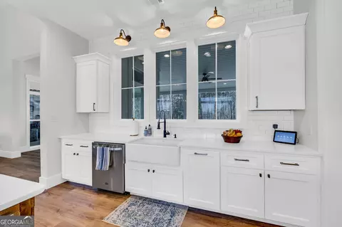 Kitchen - 590 Sardis Rd, Rayle, GA 30660 photo 9 of 10