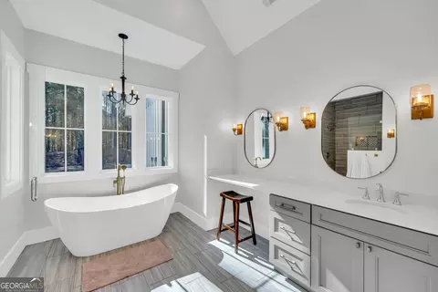 Bath - 590 Sardis Rd, Rayle, GA 30660 photo 7 of 12