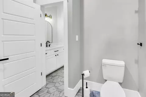 Bath - 590 Sardis Rd, Rayle, GA 30660 photo 2 of 12
