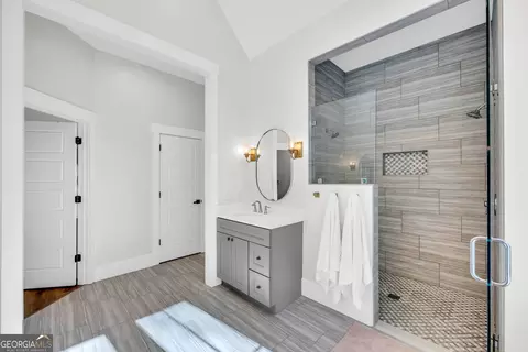 Bath - 590 Sardis Rd, Rayle, GA 30660 photo 8 of 12