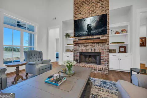 Living - 590 Sardis Rd, Rayle, GA 30660 photo 2 of 3