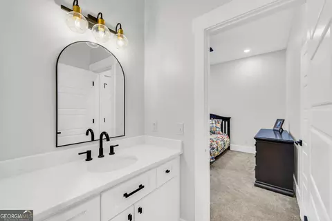 Bath - 590 Sardis Rd, Rayle, GA 30660 photo 3 of 12