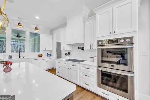 Kitchen - 590 Sardis Rd, Rayle, GA 30660 photo 7 of 10