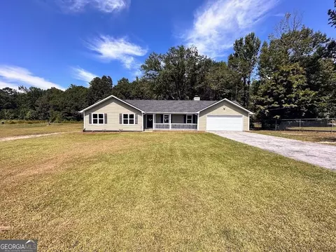 195 Cedar Springs Dr, Jacksonville, AL 36265