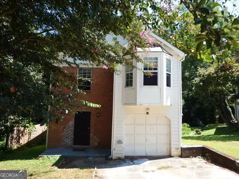 4999 Saxony Ct, Stone Mountain, GA 30083