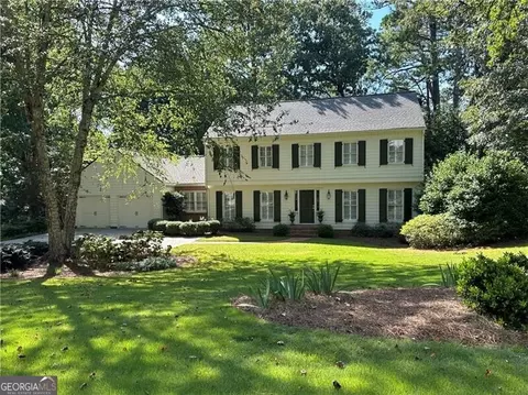 1711 E Bank Dr, Marietta, GA 30068
