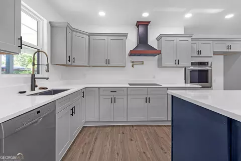 Kitchen - 605 S Harlem Cir, Lagrange, GA 30241 photo 1 of 3
