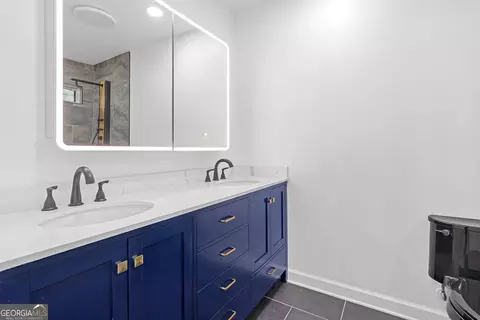 Bath - 605 S Harlem Cir, Lagrange, GA 30241 photo 1 of 3