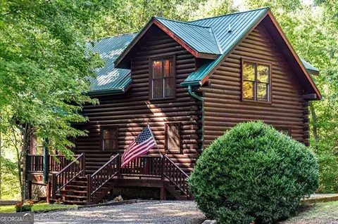 171 Pine Grove Dr, Blue Ridge, GA 30513