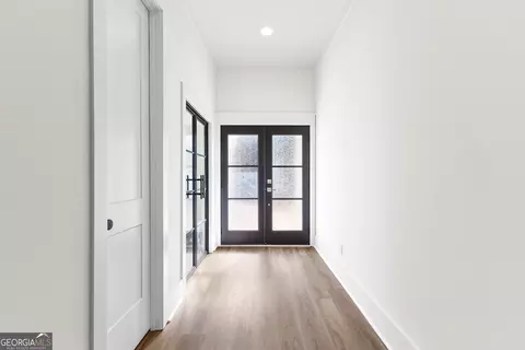 Entry Way - 228 S Smith Rd, Lagrange, GA 30241 photo 4 of 12
