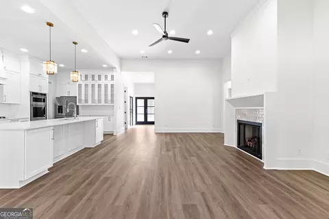 Living - 228 S Smith Rd, Lagrange, GA 30241 photo 3 of 6