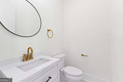 Bath - 228 S Smith Rd, Lagrange, GA 30241 photo 1 of 12