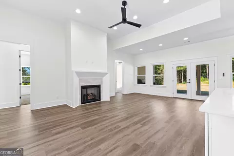 Living - 228 S Smith Rd, Lagrange, GA 30241 photo 5 of 6