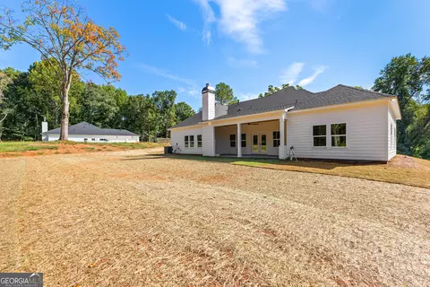 Exterior - 228 S Smith Rd, Lagrange, GA 30241 photo 6 of 7