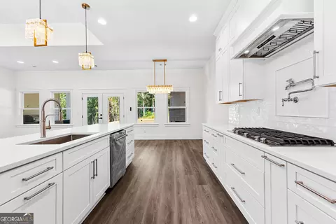 Kitchen - 228 S Smith Rd, Lagrange, GA 30241 photo 5 of 7