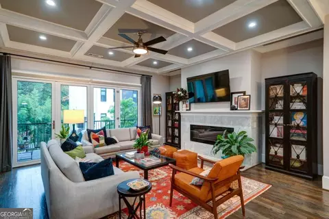 1112 Briar Cove Cir, Atlanta, GA 30329