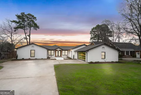 247 Lakeshore Cir, Milledgeville, GA 31061