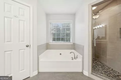 Bath - 263 Quail Run, Williamson, GA 30292 photo 3 of 6