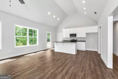 Living - 39 Beth Ann Ln #LOT 32 PH 2, Commerce, GA 30529 photo 4 of 6